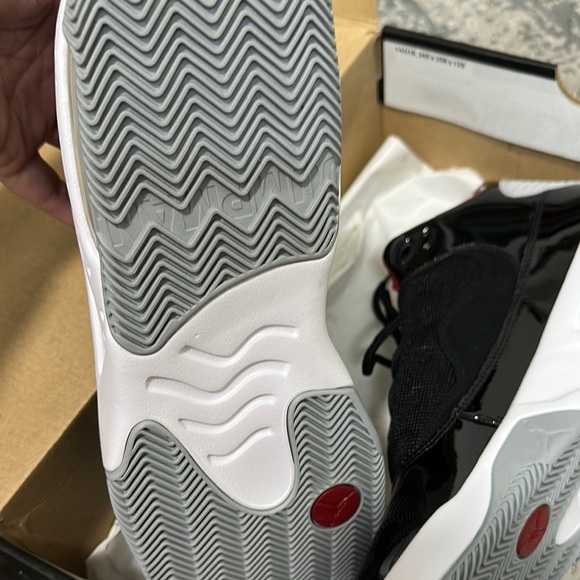 Jordan max Aura 2 new - Picture 3 of 5
